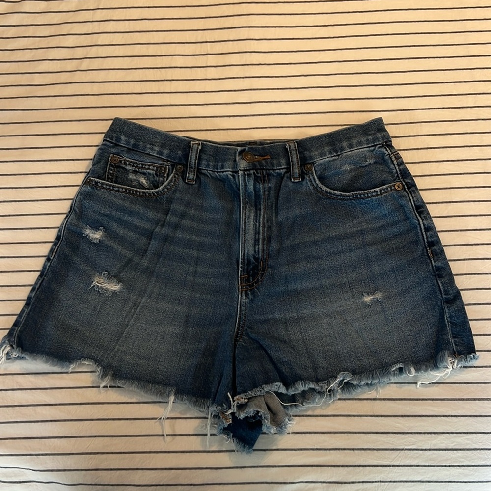 AE shorts